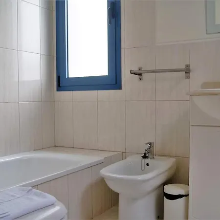 In Playa Blanca Sleeps 4 With Air Con And Wifi Villa