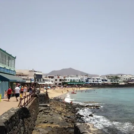 Villa In Playa Blanca Sleeps 4 With Air Con And Wifi